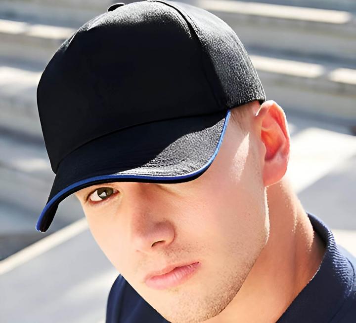 Des casquettes et des sacs personnalisés réalisés selon vos besoins